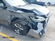 ✅ 2019 Chevrolet Traverse LT Cloth • VIN: 1GNERGKW0KJ297734 • Lot: 43288068. Wystawiony na IAAI z przebiegiem 114 751 mil. Bezpłatny archiwum sprzedaży aukcyjnych z USA i szczegółowy raport historii pojazdu na DreamBid. Zdjęcie 6.