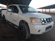 ✅ 2009 Nissan Titan SE • VIN: 1N6AA07D89N304717 • Лот: 42451382. Опубликован ранее на IAAI с пробегом 239 865 миль. Бесплатный доступ к архиву аукционных продаж из США и подробный отчёт об истории автомобиля на DreamBid. Изображение 1.