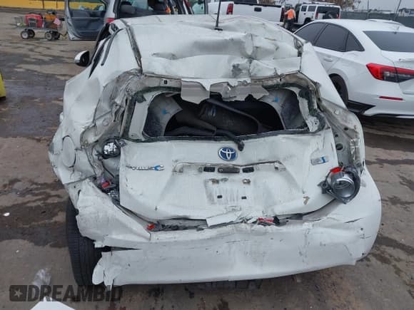 ✅ 2012 Toyota Prius Two • VIN: JTDKDTB39C1016525 • Lot: 43875806. Listed on IAAI with 87,433 mi. Free auction sales archive from the USA and detailed vehicle history report at DreamBid. Image 6.