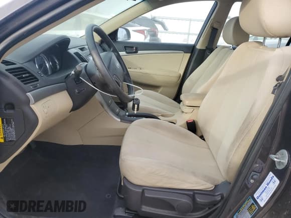 ✅ 2010 Hyundai Sonata GLS • VIN: 5NPET4AC8AH604381 • Лот: 87548355. Опубликован ранее на Copart с пробегом 127 080 миль. Бесплатный доступ к архиву аукционных продаж из США и подробный отчёт об истории автомобиля на DreamBid. Изображение 7.