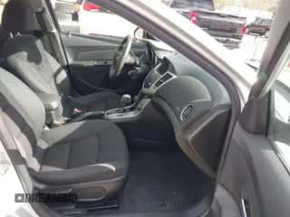 2016 Chevrolet Cruze LT z VIN 1G1PE5SB0G7199864, wystawiony jako IAAI lot #43519082 z przebiegiem 108 947 mil mil oraz . Historia ofert i sprzedaży dostępna na DreamBid. Obrazek 5.