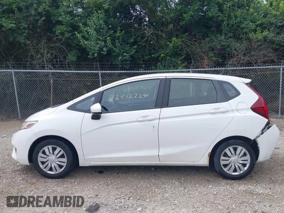 ✅ 2016 Honda Fit LX • VIN: JHMGK5H57GX001748 • Lot: 42512224. Wystawiony na IAAI z przebiegiem 94 387 mil. Bezpłatny archiwum sprzedaży aukcyjnych z USA i szczegółowy raport historii pojazdu na DreamBid. Zdjęcie 14.