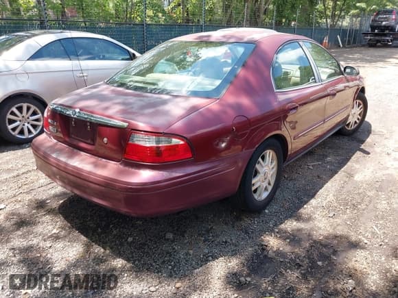 ✅ 2005 Mercury Sable LS • VIN: 1MEFM55S75A618406 • Лот: 42814496. Опубликован ранее на IAAI с пробегом 121 169 миль. Бесплатный доступ к архиву аукционных продаж из США и подробный отчёт об истории автомобиля на DreamBid. Изображение 4.