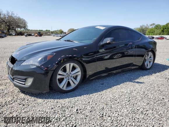 2010 Hyundai Genesis Coupe Track z VIN KMHHU6KH5AU009649, wystawiony jako Copart lot #52983375 z przebiegiem 135 789 mil mil oraz Szkoda całkowita • Salvage title. Historia ofert i sprzedaży dostępna na DreamBid. Obrazek 1.