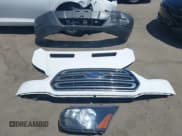 ✅ 2018 Ford Transit • VIN: 1FTYE1YM3JKA35185 • Lot: 42839253. Wystawiony na IAAI z przebiegiem 54 882 mil. Bezpłatny archiwum sprzedaży aukcyjnych z USA i szczegółowy raport historii pojazdu na DreamBid. Zdjęcie 12.