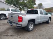 ✅ 2018 Chevrolet Silverado 1500 LT • VIN: 2GCVKREC8J1100473 • Lot: 43497902. Wystawiony na IAAI z przebiegiem 123 709 mil. Bezpłatny archiwum sprzedaży aukcyjnych z USA i szczegółowy raport historii pojazdu na DreamBid. Zdjęcie 4.