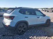 ✅ 2025 Volkswagen Taos SE Black • VIN: 3VV2C7B23SM049475 • Lot: 81838365. Wystawiony na Copart z przebiegiem 3 533 mil. Bezpłatny archiwum sprzedaży aukcyjnych z USA i szczegółowy raport historii pojazdu na DreamBid. Zdjęcie 3.