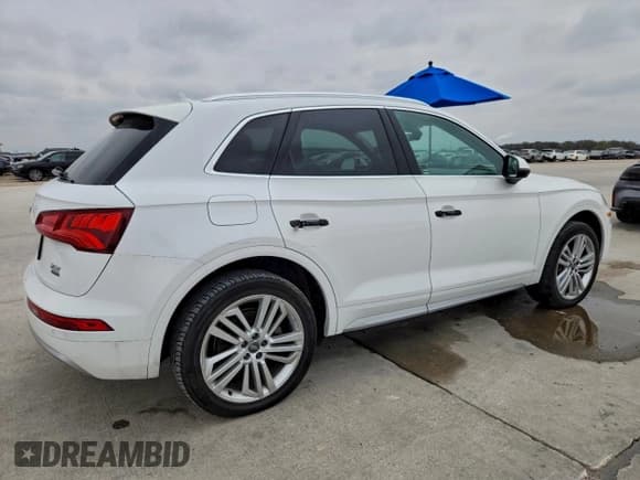 ✅ 2018 Audi Q5 Premium Plus • VIN: WA1BNAFY7J2067692 • Лот: 95213365. Опубликован ранее на Copart с пробегом 123 869 миль. Бесплатный доступ к архиву аукционных продаж из США и подробный отчёт об истории автомобиля на DreamBid. Изображение 3.