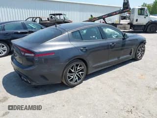 ✅ 2022 Kia Stinger GT-Line • VIN: KNAE35LD8N6101443 • Lot: 42783829. Wystawiony na IAAI z przebiegiem 83 175 mil. Bezpłatny archiwum sprzedaży aukcyjnych z USA i szczegółowy raport historii pojazdu na DreamBid. Zdjęcie 4.