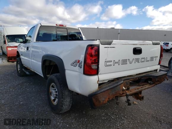 ✅ 2005 Chevrolet Silverado 3500 SRW Wrk Trk • VIN: 1GCHK34U55E315804 • Lot: 80327654. Listed on Copart with 33,425 mi. Free auction sales archive from the USA and detailed vehicle history report at DreamBid. Image 2.