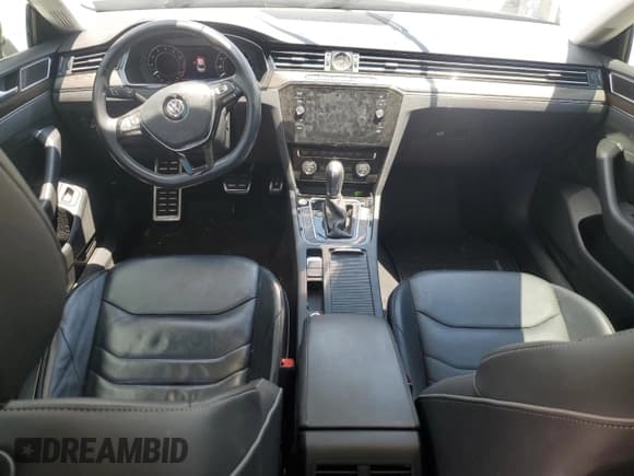 ✅ 2019 Volkswagen Arteon SEL • VIN: WVWCR7AN9KE026740 • Lot: 61862175. Wystawiony na Copart z przebiegiem Nie podano. Bezpłatny archiwum sprzedaży aukcyjnych z USA i szczegółowy raport historii pojazdu na DreamBid. Zdjęcie 8.