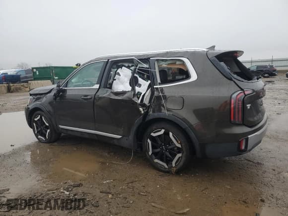 ✅ 2023 Kia Telluride EX • VIN: 5XYP34GC6PG362870 • Lot: 43584725. Listed on Copart with 25,927 mi. Free auction sales archive from the USA and detailed vehicle history report at DreamBid. Image 2.
