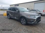 ✅ 2019 Mitsubishi Outlander SE • VIN: JA4AD3A34KZ047558 • Лот: 43545324. Опубликован ранее на IAAI с пробегом 101 276 миль. Бесплатный доступ к архиву аукционных продаж из США и подробный отчёт об истории автомобиля на DreamBid. Изображение 1.