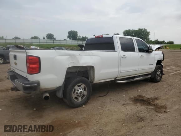 ✅ 2017 Chevrolet Silverado 2500HD LT • VIN: 1GC1KVEY8HF123256 • Lot: 61423985. Wystawiony na Copart z przebiegiem 227 215 mil. Bezpłatny archiwum sprzedaży aukcyjnych z USA i szczegółowy raport historii pojazdu na DreamBid. Zdjęcie 3.