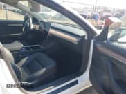 ✅ 2023 Tesla Model 3 Performance • VIN: 5YJ3E1EC1PF492427 • Lot: 41904825. Wystawiony na IAAI z przebiegiem 7 721 mil. Bezpłatny archiwum sprzedaży aukcyjnych z USA i szczegółowy raport historii pojazdu na DreamBid. Zdjęcie 5.