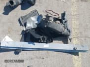 ✅ 2015 Mercedes-Benz GLA 250 • VIN: WDCTG4GB9FJ089913 • Lot: 43705223. Wystawiony na IAAI z przebiegiem 106 670 mil. Bezpłatny archiwum sprzedaży aukcyjnych z USA i szczegółowy raport historii pojazdu na DreamBid. Zdjęcie 19.