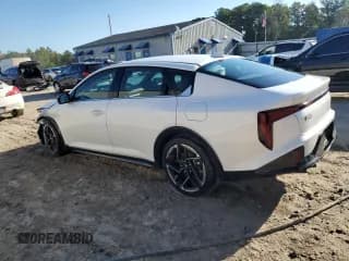 ✅ 2025 Kia K4 GT-Line • VIN: 3KPFW4DE3SE057647 • Lot: 83822165. Wystawiony na Copart z przebiegiem 9 262 mil. Bezpłatny archiwum sprzedaży aukcyjnych z USA i szczegółowy raport historii pojazdu na DreamBid. Zdjęcie 2.