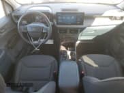 ✅ 2025 Ford Maverick XLT • VIN: 3FTTW8JA6SRB08174 • Lot: 92491105. Wystawiony na Copart z przebiegiem 2 283 mil. Bezpłatny archiwum sprzedaży aukcyjnych z USA i szczegółowy raport historii pojazdu na DreamBid. Zdjęcie 8.