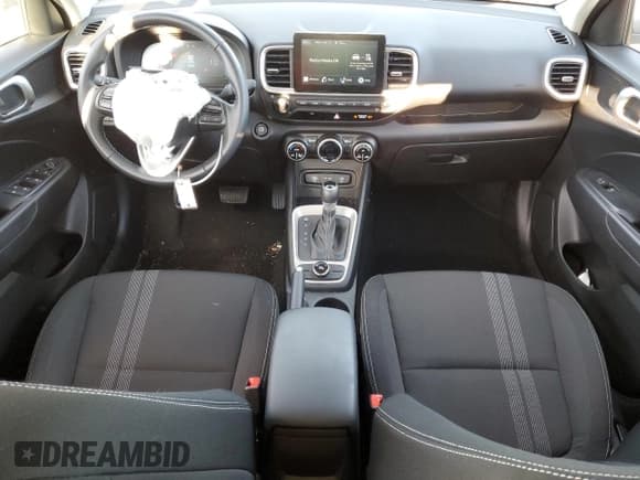 ✅ 2024 Hyundai Venue SEL • VIN: KMHRC8A36RU328501 • Lot: 45245895. Listed on Copart with 11,280 mi. Free auction sales archive from the USA and detailed vehicle history report at DreamBid. Image 8.