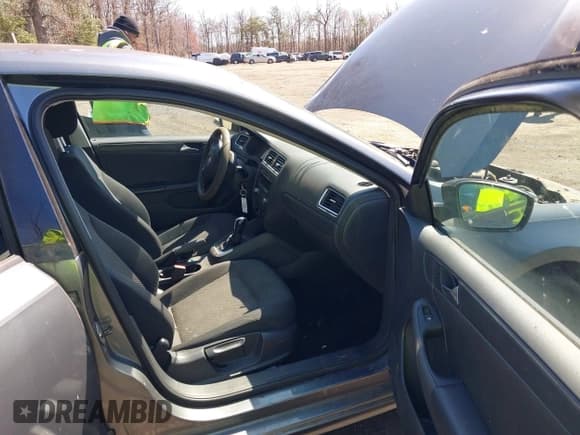 ✅ 2013 Volkswagen Jetta S • VIN: 3VW2K7AJ4DM219000 • Lot: 41855422. Listed on IAAI with 150,015 mi. Free auction sales archive from the USA and detailed vehicle history report at DreamBid. Image 5.