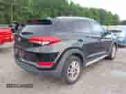 2018 Hyundai Tucson SEL z VIN KM8J33A43JU675099, wystawiony jako IAAI lot #42525066 z przebiegiem 130 289 mil mil oraz . Historia ofert i sprzedaży dostępna na DreamBid. Obrazek 4.