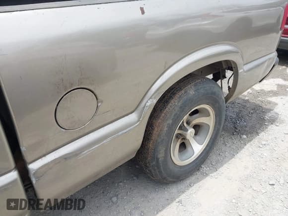 ✅ 2001 Chevrolet S-10 • VIN: 1GCCS195718179331 • Лот: 42230781. Опубликован ранее на IAAI с пробегом 153 627 миль. Бесплатный доступ к архиву аукционных продаж из США и подробный отчёт об истории автомобиля на DreamBid. Изображение 12.