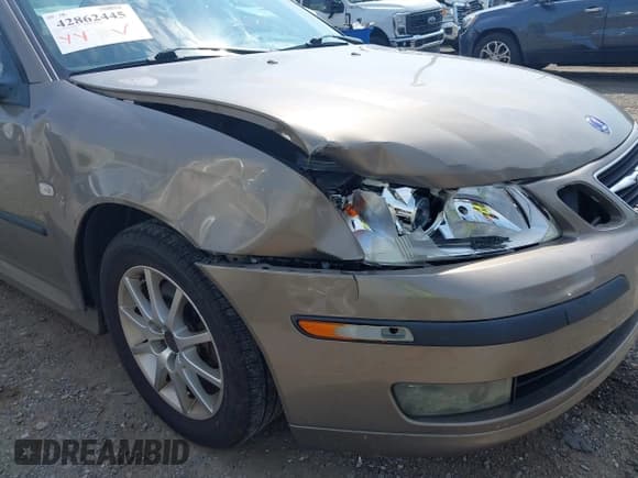 ✅ 2004 Saab 9-3 • VIN: YS3FD45Y341018831 • Лот: 42862445. Опубликован ранее на IAAI с пробегом 216 717 миль. Бесплатный доступ к архиву аукционных продаж из США и подробный отчёт об истории автомобиля на DreamBid. Изображение 6.