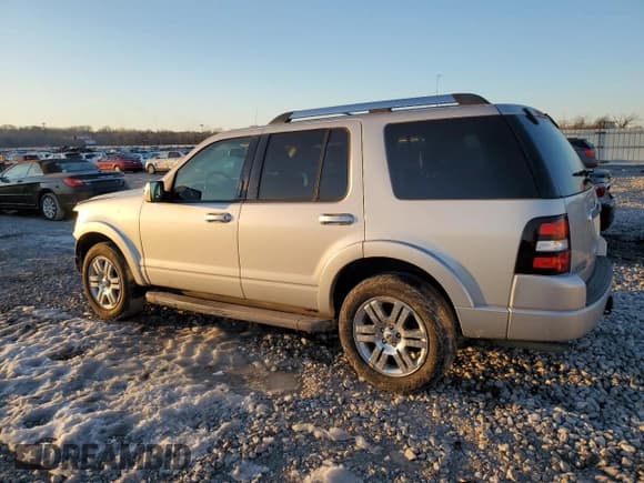 ✅ 2010 Ford Explorer Limited • VIN: 1FMEU7FE8AUA17737 • Lot: 42603645. Wystawiony na Copart z przebiegiem 228 673 mil. Bezpłatny archiwum sprzedaży aukcyjnych z USA i szczegółowy raport historii pojazdu na DreamBid. Zdjęcie 2.