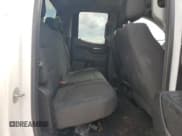 ✅ 2020 Chevrolet Silverado 1500 Custom • VIN: 1GCRWBEH4LZ281963 • Lot: 69211604. Wystawiony na Copart z przebiegiem 148 420 mil. Bezpłatny archiwum sprzedaży aukcyjnych z USA i szczegółowy raport historii pojazdu na DreamBid. Zdjęcie 10.