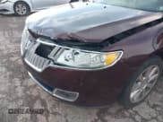 ✅ 2011 Lincoln MKZ • VIN: 3LNHL2GC2BR773380 • Lot: 43788378. Wystawiony na IAAI z przebiegiem 27 484 mil. Bezpłatny archiwum sprzedaży aukcyjnych z USA i szczegółowy raport historii pojazdu na DreamBid. Zdjęcie 17.