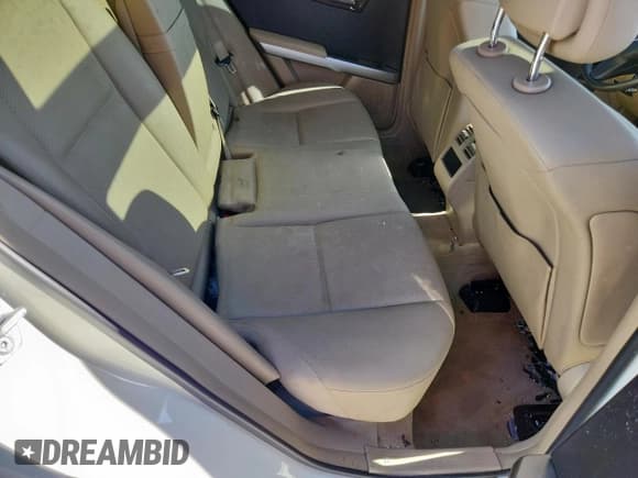 ✅ 2011 Mercedes-Benz GLK 350 • VIN: WDCGG5GB7BF651781 • Lot: 92687135. Wystawiony na Copart z przebiegiem Nie podano. Bezpłatny archiwum sprzedaży aukcyjnych z USA i szczegółowy raport historii pojazdu na DreamBid. Zdjęcie 10.