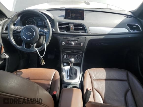 ✅ 2018 Audi Q3 Premium • VIN: WA1BCCFS2JR034815 • Лот: 92659045. Опубликован ранее на Copart с пробегом 93 559 миль. Бесплатный доступ к архиву аукционных продаж из США и подробный отчёт об истории автомобиля на DreamBid. Изображение 8.