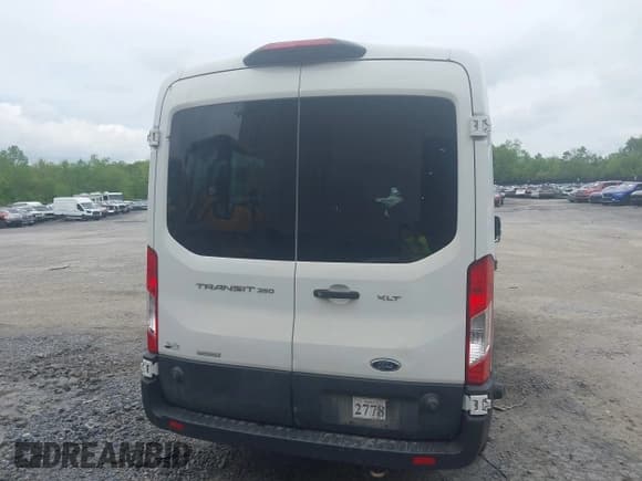 ✅ 2020 Ford Transit Passenger XL • VIN: 1FBAX2CG9LKA95093 • Lot: 42292375. Wystawiony na IAAI z przebiegiem 53 912 mil. Bezpłatny archiwum sprzedaży aukcyjnych z USA i szczegółowy raport historii pojazdu na DreamBid. Zdjęcie 17.