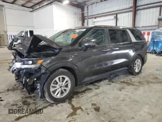 ✅ 2024 Kia Carnival LX • VIN: KNDNB4H37R6323395 • Lot: 86065975. Wystawiony na Copart z przebiegiem 80 110 mil. Bezpłatny archiwum sprzedaży aukcyjnych z USA i szczegółowy raport historii pojazdu na DreamBid. Zdjęcie 1.