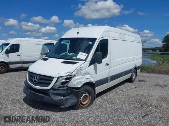 ✅ 2016 Mercedes-Benz Sprinter Cargo EXT • VIN: WD3PE8DD1GP361650 • Lot: 42424508. Wystawiony na IAAI z przebiegiem 400 073 mil. Bezpłatny archiwum sprzedaży aukcyjnych z USA i szczegółowy raport historii pojazdu na DreamBid. Zdjęcie 2.