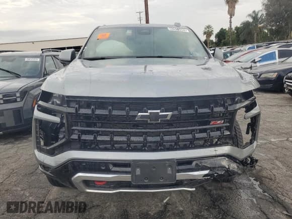 ✅ 2025 Chevrolet Tahoe Z71 • VIN: 1GNS6PRD3SR289158 • Лот: 92871685. Опубликован ранее на Copart с пробегом 13 944 миль. Бесплатный доступ к архиву аукционных продаж из США и подробный отчёт об истории автомобиля на DreamBid. Изображение 5.