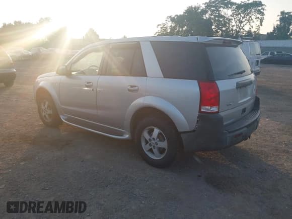 ✅ 2005 Saturn VUE • VIN: 5GZCZ33D15S844061 • Lot: 42751286. Wystawiony na IAAI z przebiegiem 53 047 mil. Bezpłatny archiwum sprzedaży aukcyjnych z USA i szczegółowy raport historii pojazdu na DreamBid. Zdjęcie 3.