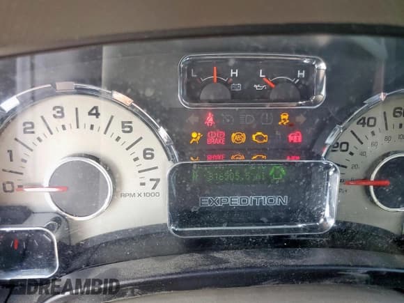 ✅ 2013 Ford Expedition Max Limited • VIN: 1FMJK1K5XDEF00751 • Лот: 90595465. Опубликован ранее на Copart с пробегом Не указан. Бесплатный доступ к архиву аукционных продаж из США и подробный отчёт об истории автомобиля на DreamBid. Изображение 9.