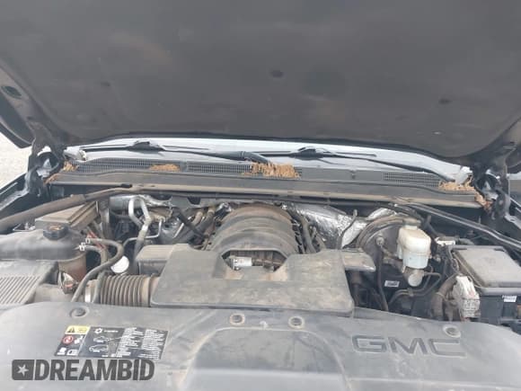 ✅ 2015 GMC Yukon XL SLT • VIN: 1GKS1HKC7FR645636 • Lot: 42093086. Wystawiony na IAAI z przebiegiem 206 189 mil. Bezpłatny archiwum sprzedaży aukcyjnych z USA i szczegółowy raport historii pojazdu na DreamBid. Zdjęcie 10.