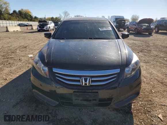 ✅ 2012 Honda Accord EX-L • VIN: 1HGCP2F81CA180042 • Lot: 89814835. Wystawiony na Copart z przebiegiem 157 556 mil. Bezpłatny archiwum sprzedaży aukcyjnych z USA i szczegółowy raport historii pojazdu na DreamBid. Zdjęcie 5.