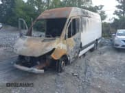 ✅ 2022 Mercedes-Benz Sprinter Cargo • VIN: W1Y4EDHY3NT105105 • Лот: 43145981. Опубликован ранее на IAAI с пробегом Не указан. Бесплатный доступ к архиву аукционных продаж из США и подробный отчёт об истории автомобиля на DreamBid. Изображение 2.