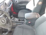 ✅ 2020 Jeep Wrangler Sport S • VIN: 1C4GJXAN4LW154839 • Lot: 41789817. Wystawiony na IAAI z przebiegiem 90 052 mil. Bezpłatny archiwum sprzedaży aukcyjnych z USA i szczegółowy raport historii pojazdu na DreamBid. Zdjęcie 5.