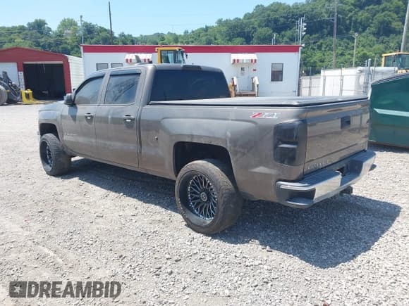 ✅ 2014 Chevrolet Silverado 1500 LT • VIN: 1GCUKREC1EF195422 • Lot: 42053307. Wystawiony na IAAI z przebiegiem 151 391 mil. Bezpłatny archiwum sprzedaży aukcyjnych z USA i szczegółowy raport historii pojazdu na DreamBid. Zdjęcie 3.