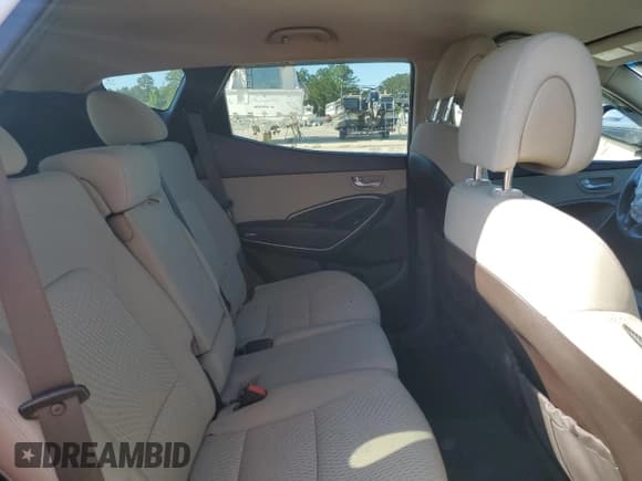 ✅ 2017 Hyundai Santa Fe 2.4L • VIN: 5NMZUDLB9HH019304 • Lot: 57956045. Wystawiony na Copart z przebiegiem 140 037 mil. Bezpłatny archiwum sprzedaży aukcyjnych z USA i szczegółowy raport historii pojazdu na DreamBid. Zdjęcie 11.