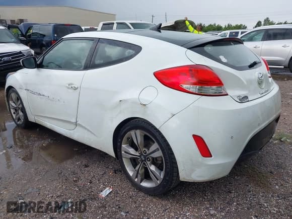 ✅ 2012 Hyundai Veloster w/Red Int • VIN: KMHTC6AD2CU030473 • Lot: 42591250. Wystawiony na IAAI z przebiegiem Nie podano. Bezpłatny archiwum sprzedaży aukcyjnych z USA i szczegółowy raport historii pojazdu na DreamBid. Zdjęcie 3.