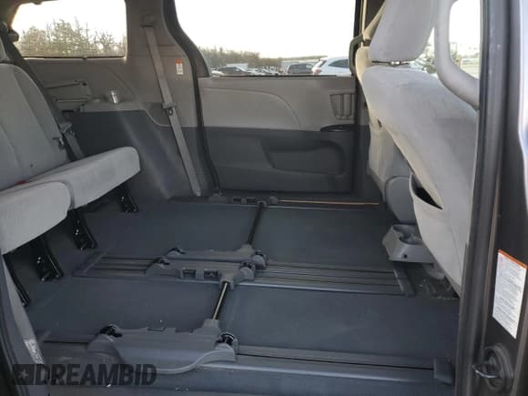 ✅ 2020 Toyota Sienna LE • VIN: 5TDKZ3DC7LS021370 • Lot: 92187445. Listed on Copart with 66,646 mi. Free auction sales archive from the USA and detailed vehicle history report at DreamBid. Image 11.