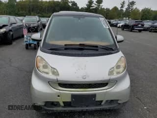 ✅ 2008 Smart fortwo Pure • VIN: WMEEJ31X78K163083 • Lot: 72976524. Wystawiony na Copart z przebiegiem Nie podano. Bezpłatny archiwum sprzedaży aukcyjnych z USA i szczegółowy raport historii pojazdu na DreamBid. Zdjęcie 5.