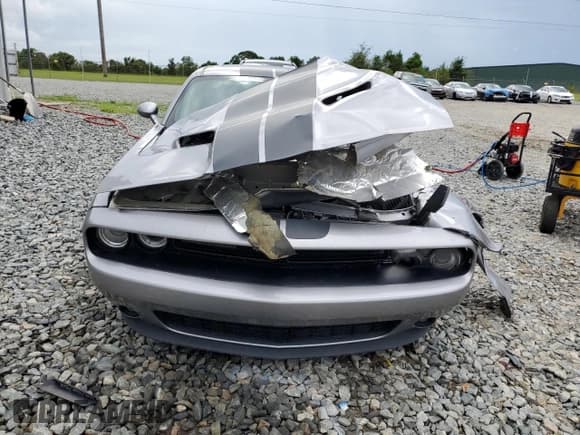 ✅ 2018 Dodge Challenger SXT Plus • VIN: 2C3CDZAG2JH246440 • Lot: 62227314. Wystawiony na Copart z przebiegiem Nie podano. Bezpłatny archiwum sprzedaży aukcyjnych z USA i szczegółowy raport historii pojazdu na DreamBid. Zdjęcie 5.