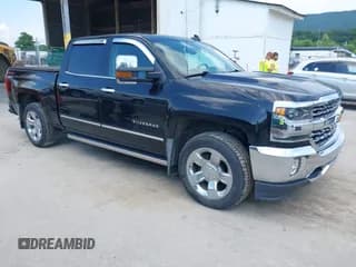✅ 2018 Chevrolet Silverado 1500 LTZ • VIN: 3GCUKSEJ4JG142180 • Lot: 42572868. Wystawiony na IAAI z przebiegiem 111 631 mil. Bezpłatny archiwum sprzedaży aukcyjnych z USA i szczegółowy raport historii pojazdu na DreamBid. Zdjęcie 1.