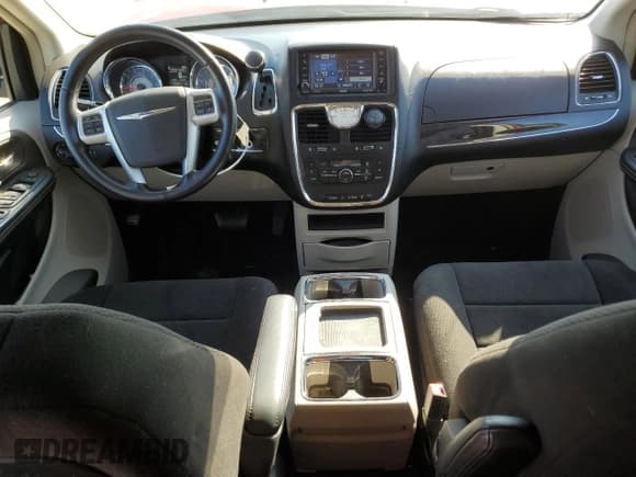 ✅ 2012 Chrysler Town & Country Touring • VIN: 2C4RC1BG0CR168861 • Lot: 81127345. Wystawiony na Copart z przebiegiem 71 482 mil. Bezpłatny archiwum sprzedaży aukcyjnych z USA i szczegółowy raport historii pojazdu na DreamBid. Zdjęcie 8.